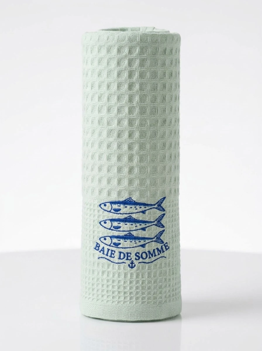 Packed · Rolled · 45 × 70 cm